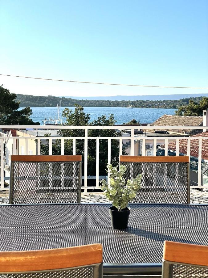 Apartments With A Parking Space Loviste, Peljesac - 19514 المظهر الخارجي الصورة